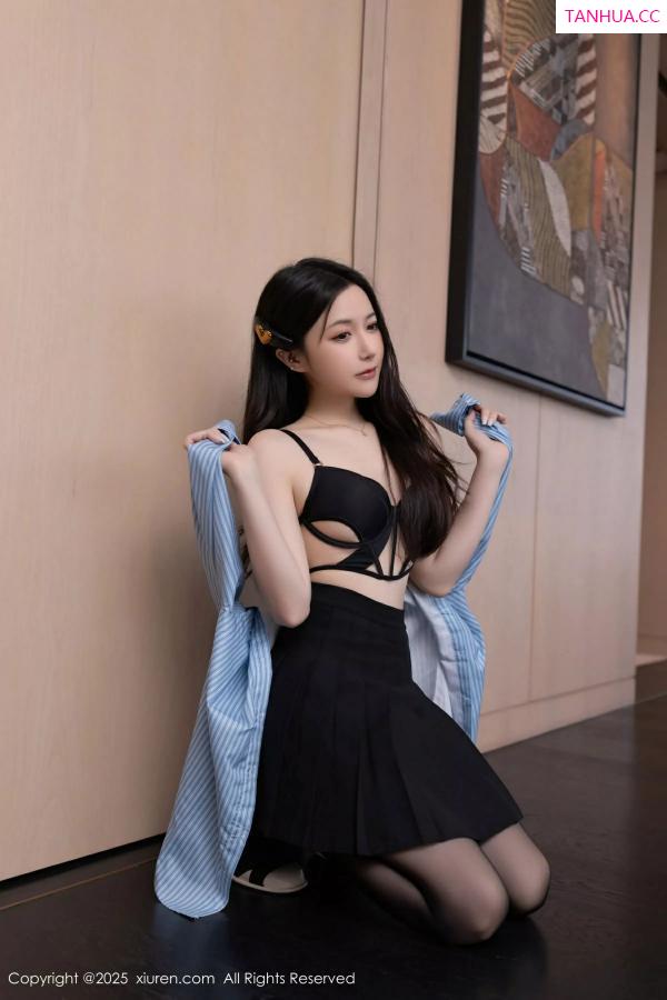鱼子酱fish  [XiuRen]高清写真图 2025.06.13 No.10412 鱼子酱Fish 印尼旅拍第26张图片